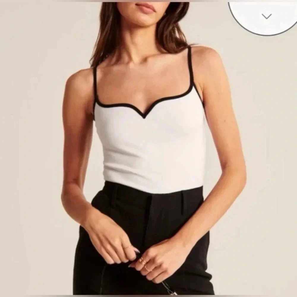 NWT ABERCROMBIE White & Black Ponte Sweetheart Cropped Top S